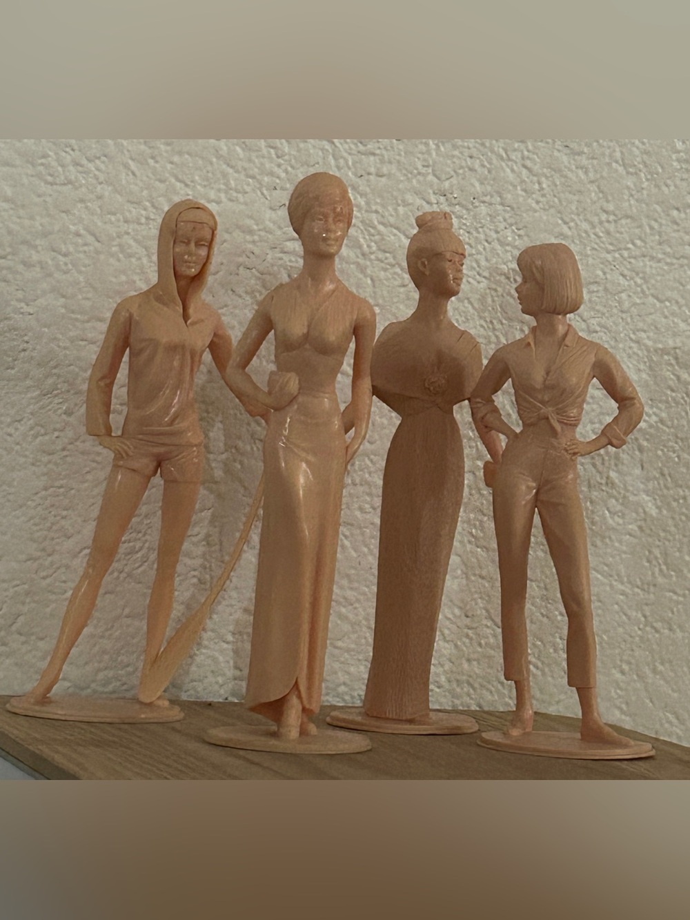 Vintage 1964 Louis Marx "Campus Cuties" Lot of 4 Mod Plastic Figures 6"